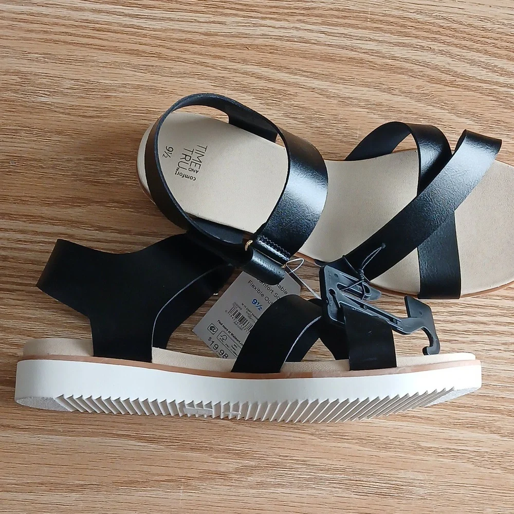 Time and Tru Women's 9.5 Comfort Sandal - Picture 7 of 10